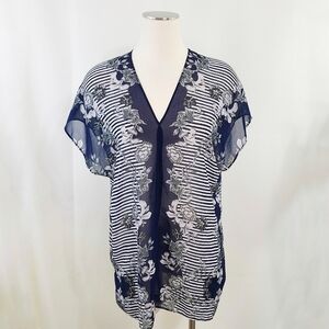 Cabi #5024 navy Yacht top blue sheer floral striped short sleeve size medium